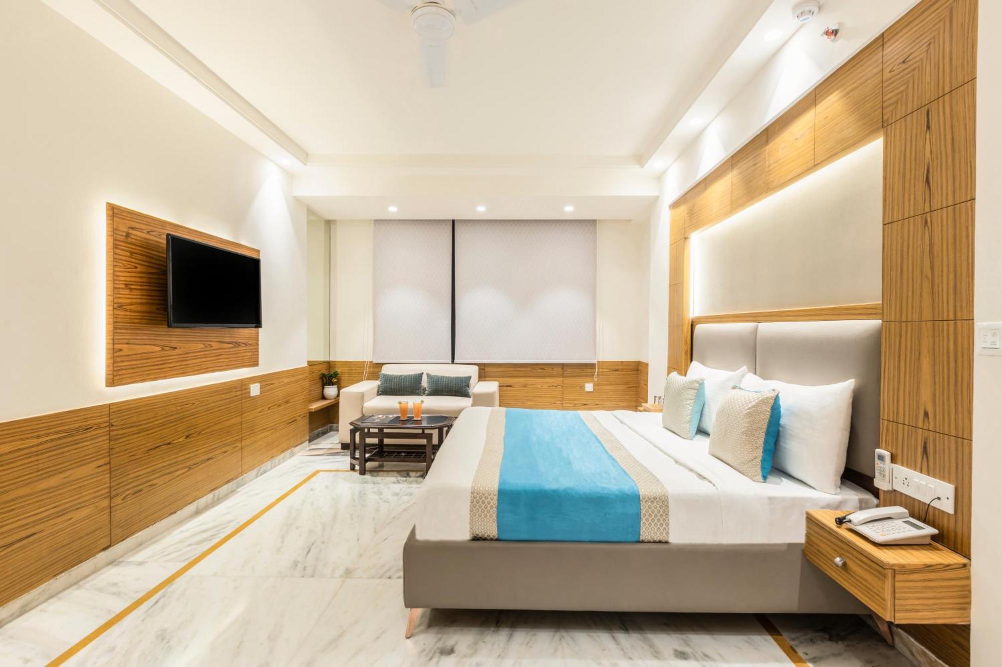 Hotel Aero Star By Star Group New Delhi Bagian luar foto