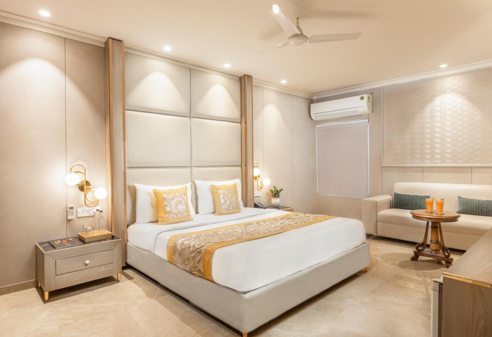 Hotel Aero Star By Star Group New Delhi Bagian luar foto
