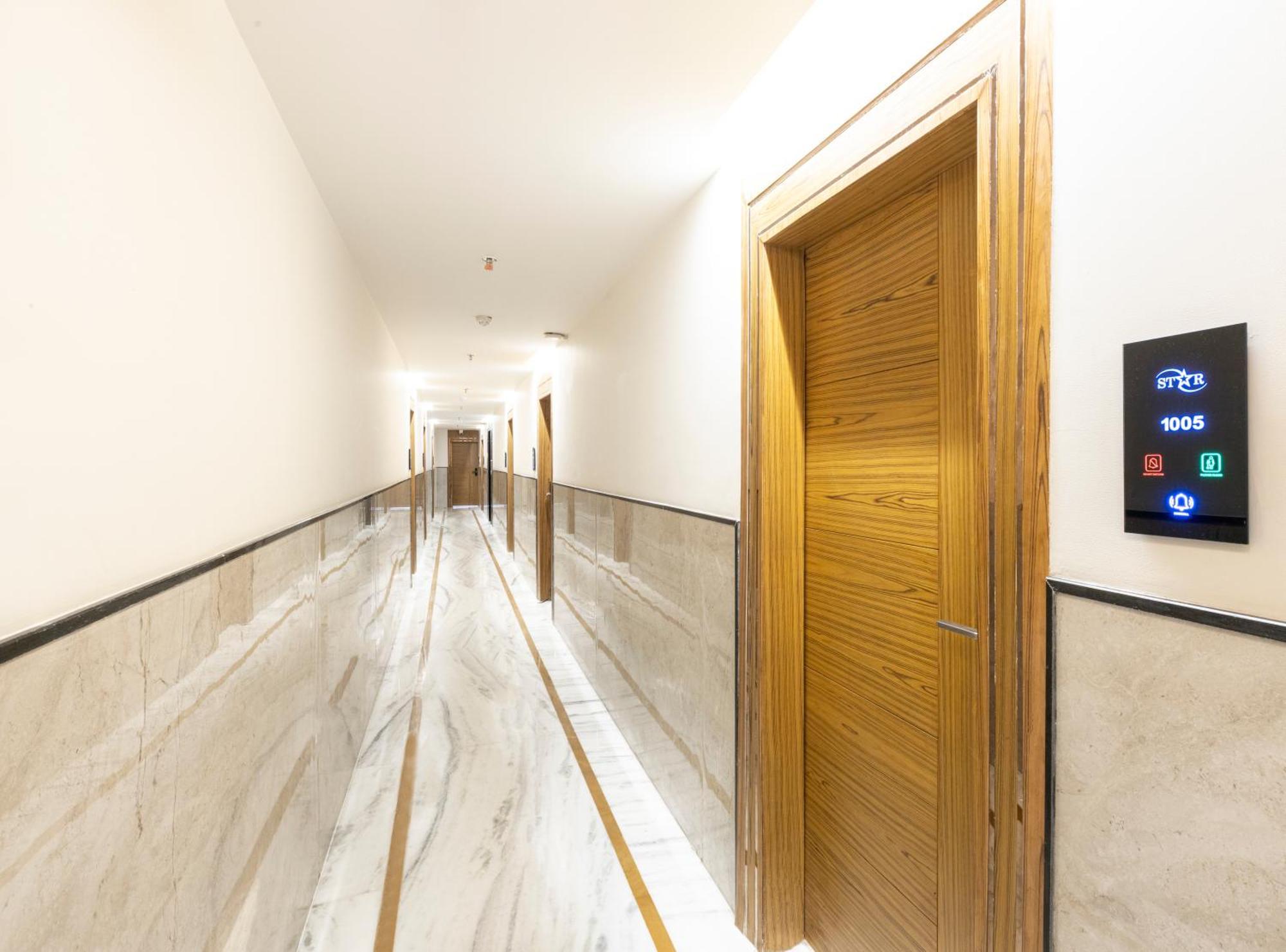 Hotel Aero Star By Star Group New Delhi Bagian luar foto