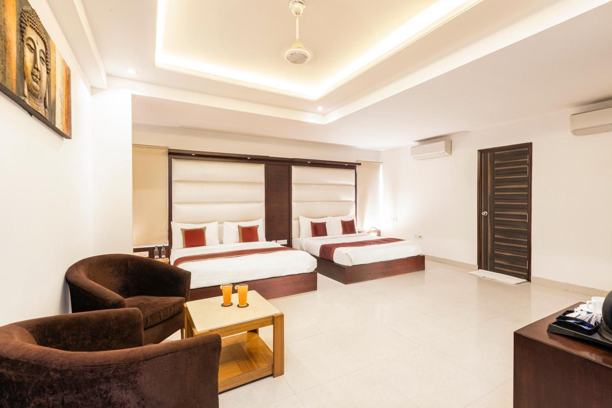 Hotel Aero Star By Star Group New Delhi Bagian luar foto