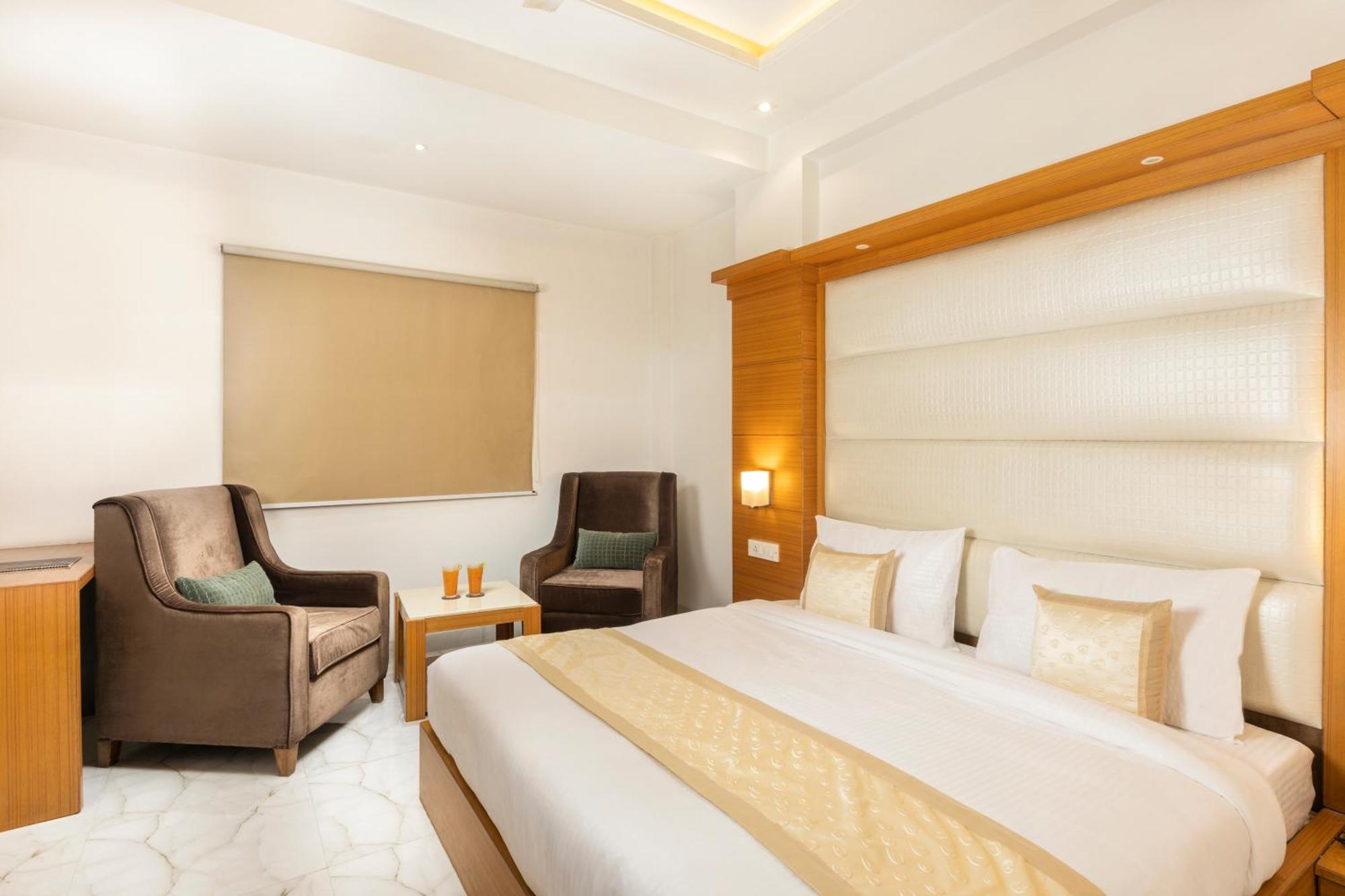 Hotel Aero Star By Star Group New Delhi Bagian luar foto