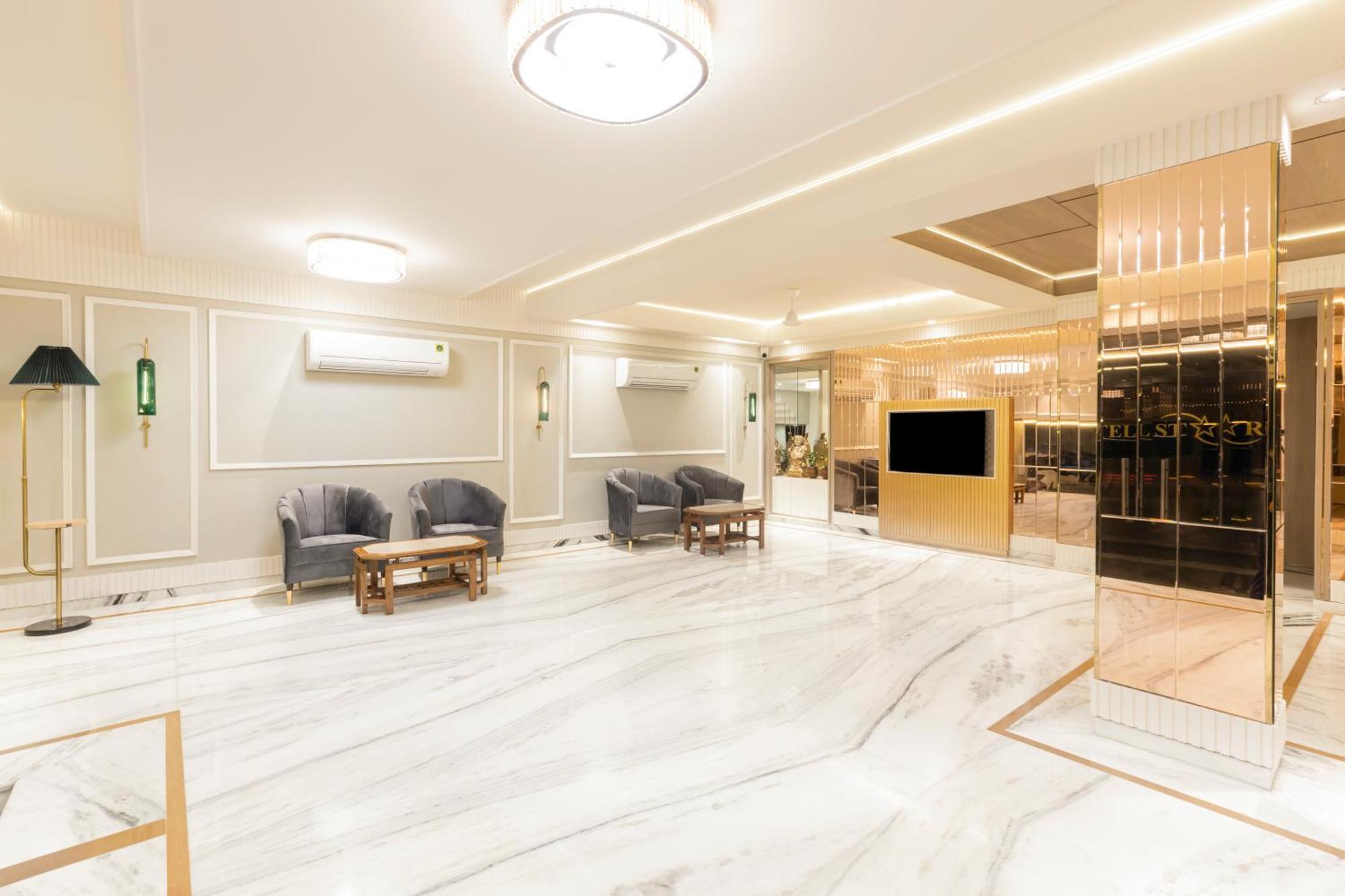 Hotel Aero Star By Star Group New Delhi Bagian luar foto