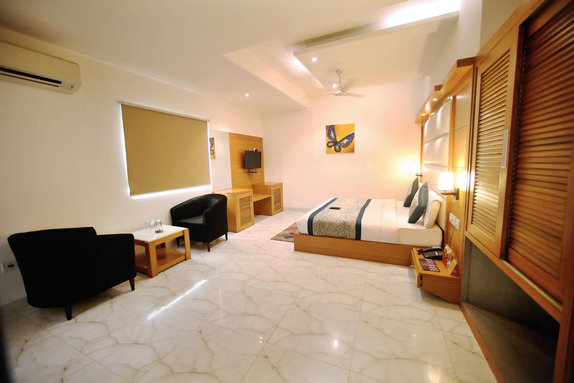 Hotel Aero Star By Star Group New Delhi Bagian luar foto