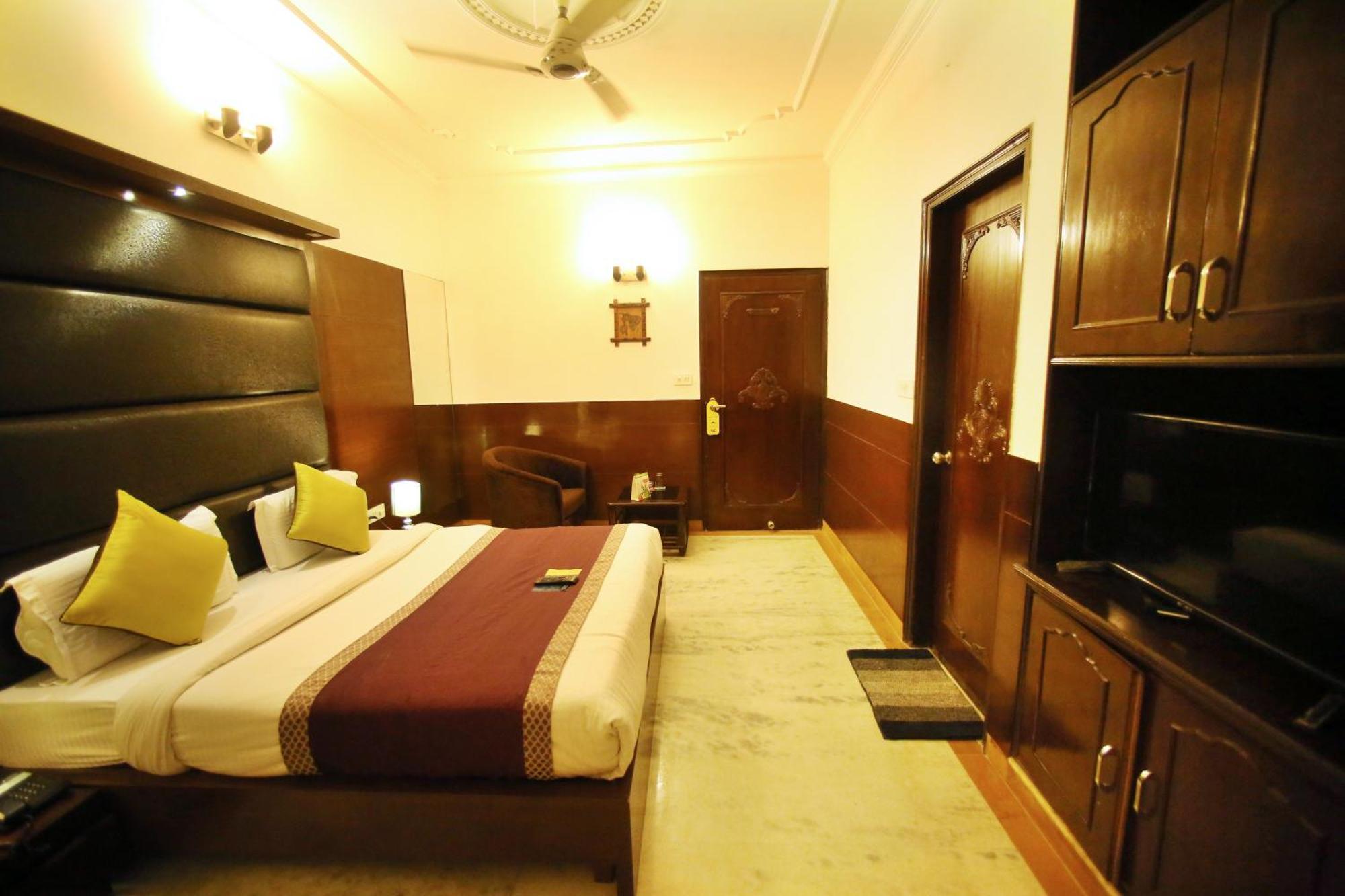 Hotel Aero Star By Star Group New Delhi Bagian luar foto
