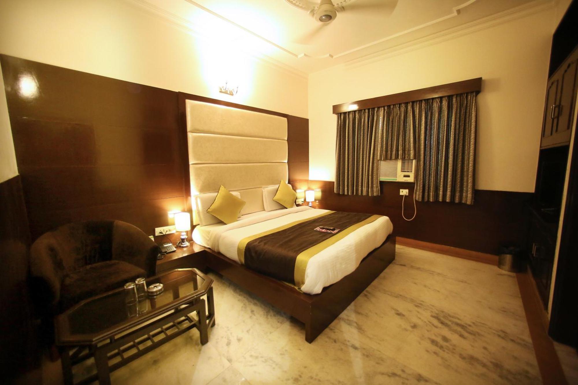 Hotel Aero Star By Star Group New Delhi Bagian luar foto