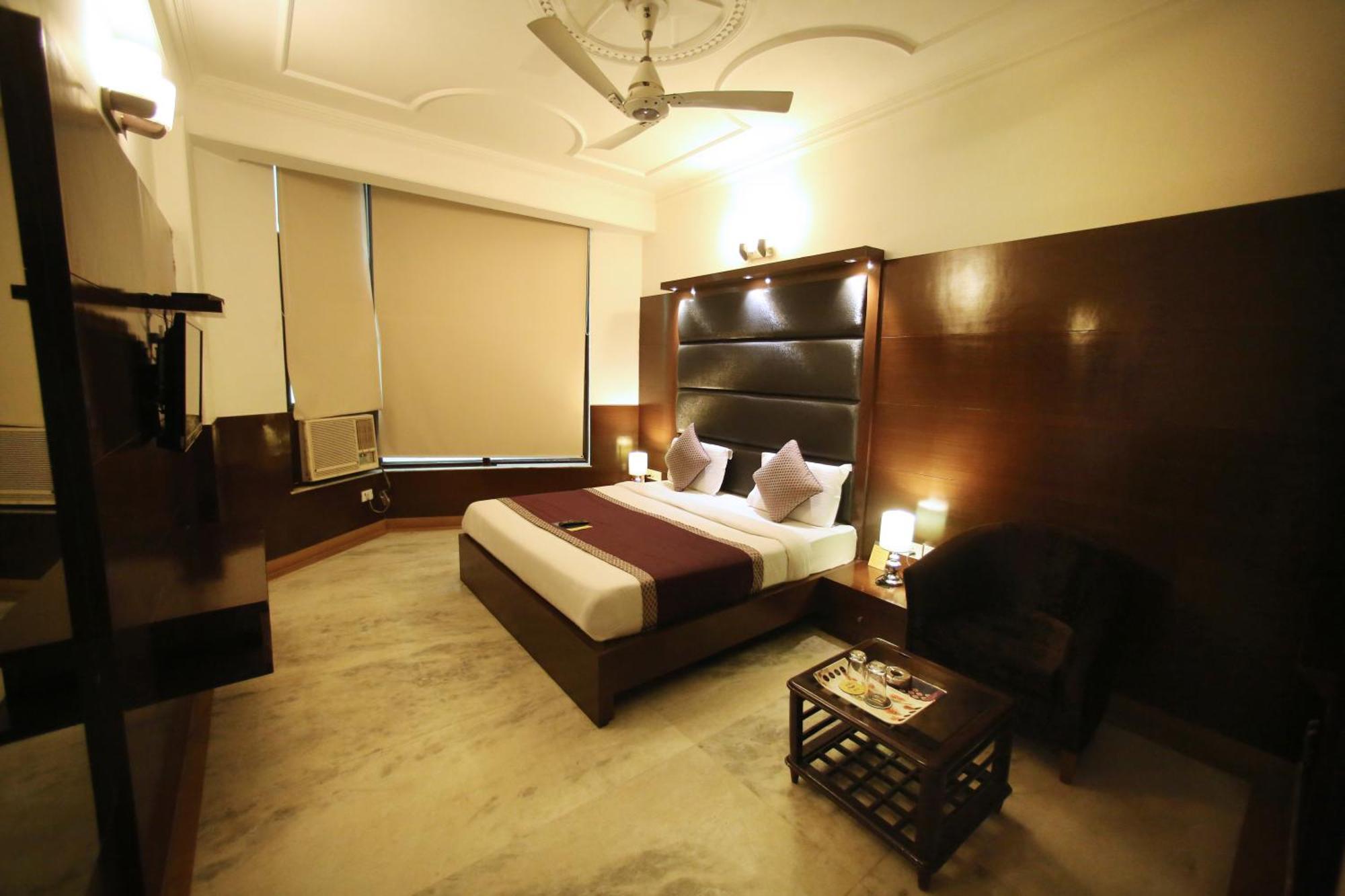 Hotel Aero Star By Star Group New Delhi Bagian luar foto