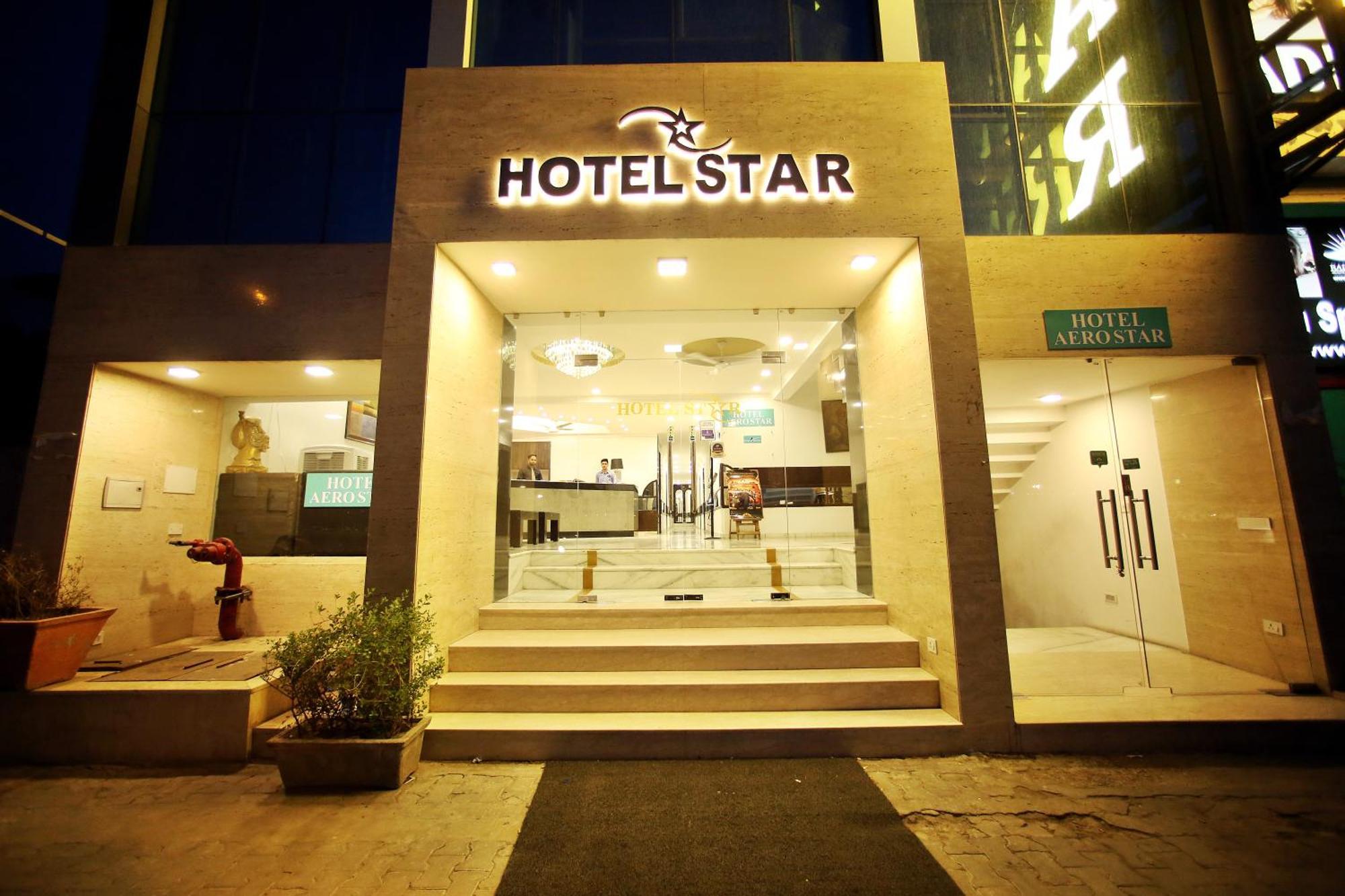 Hotel Aero Star By Star Group New Delhi Bagian luar foto