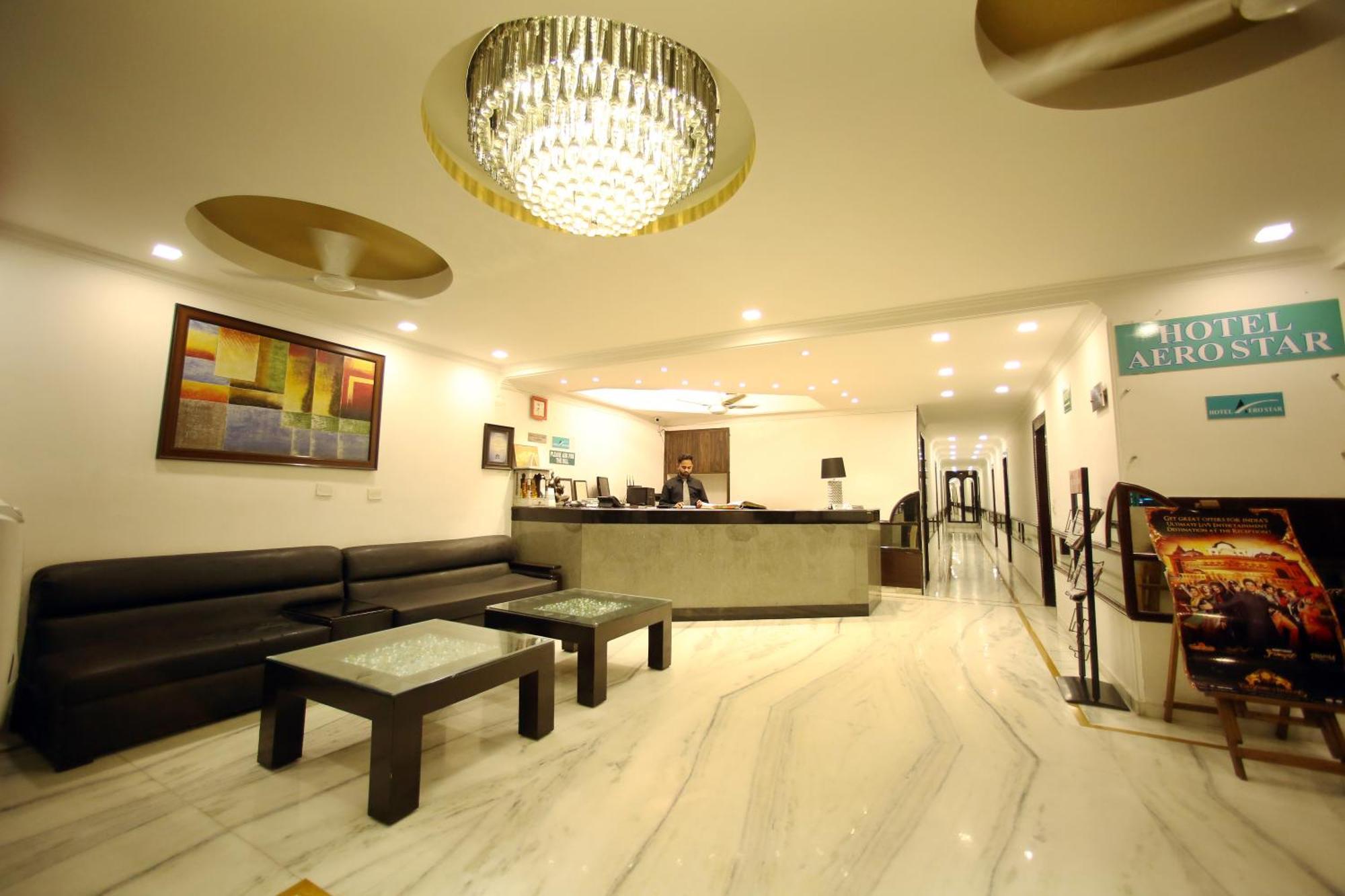 Hotel Aero Star By Star Group New Delhi Bagian luar foto