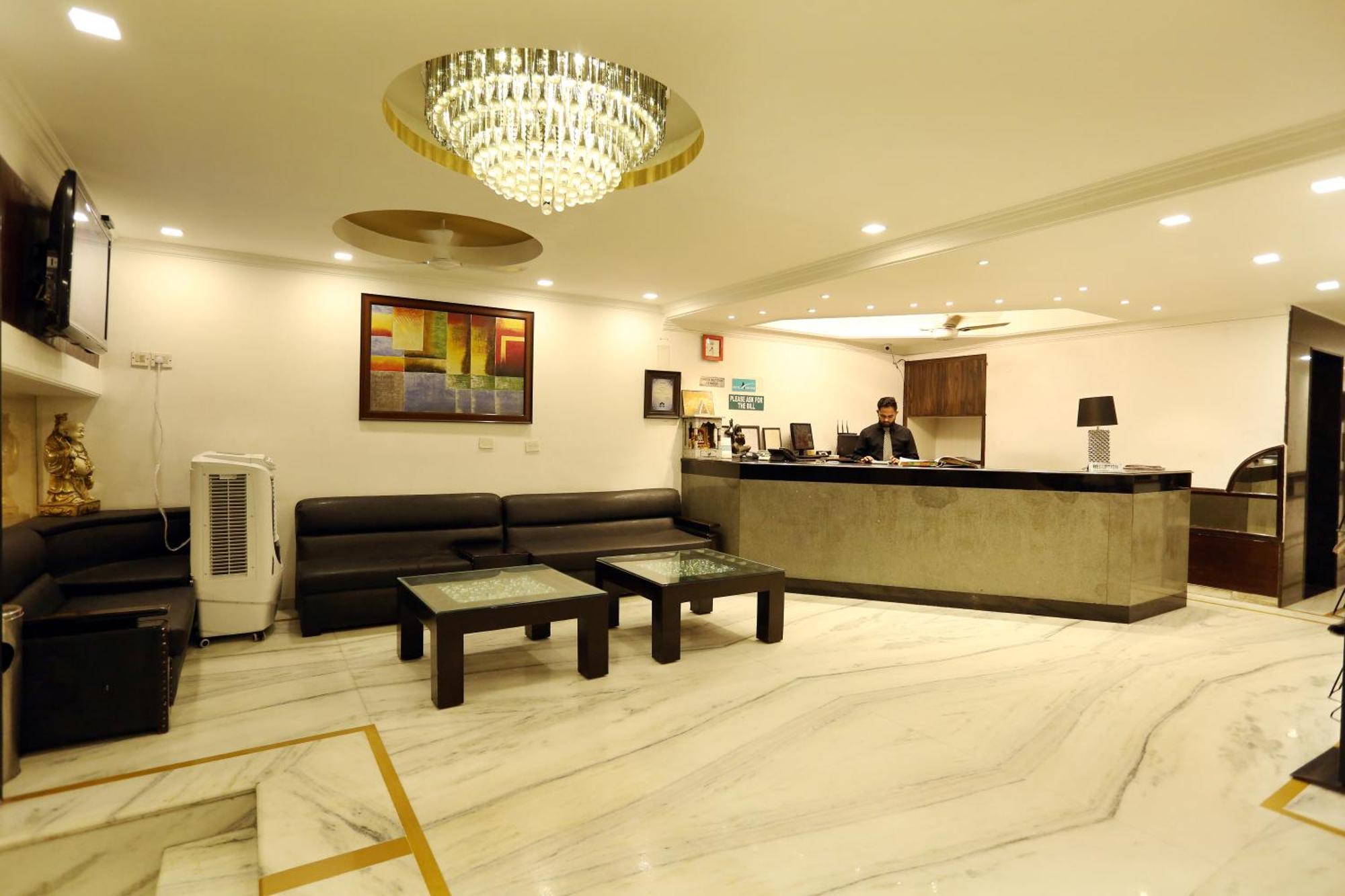 Hotel Aero Star By Star Group New Delhi Bagian luar foto