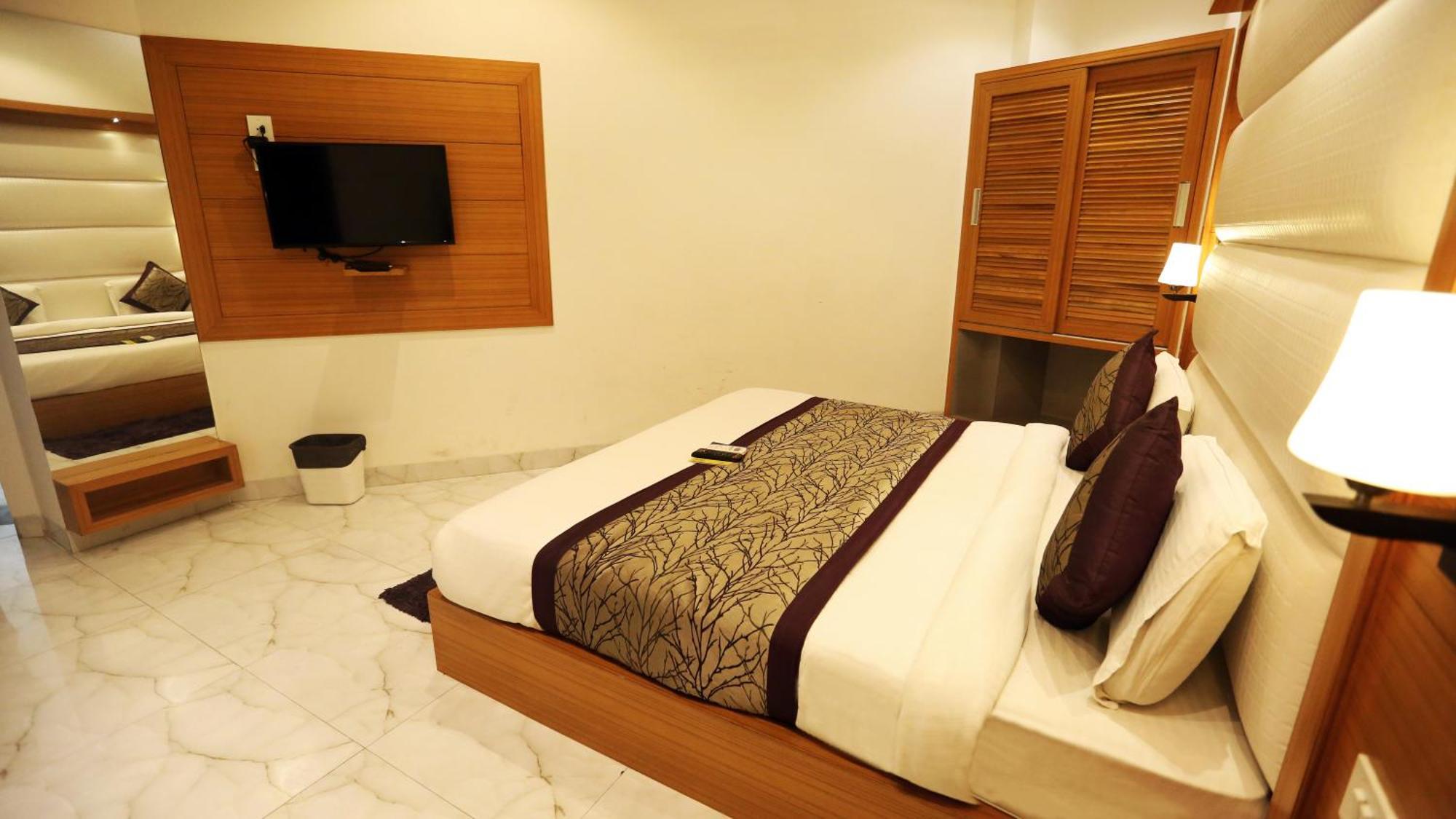 Hotel Aero Star By Star Group New Delhi Bagian luar foto