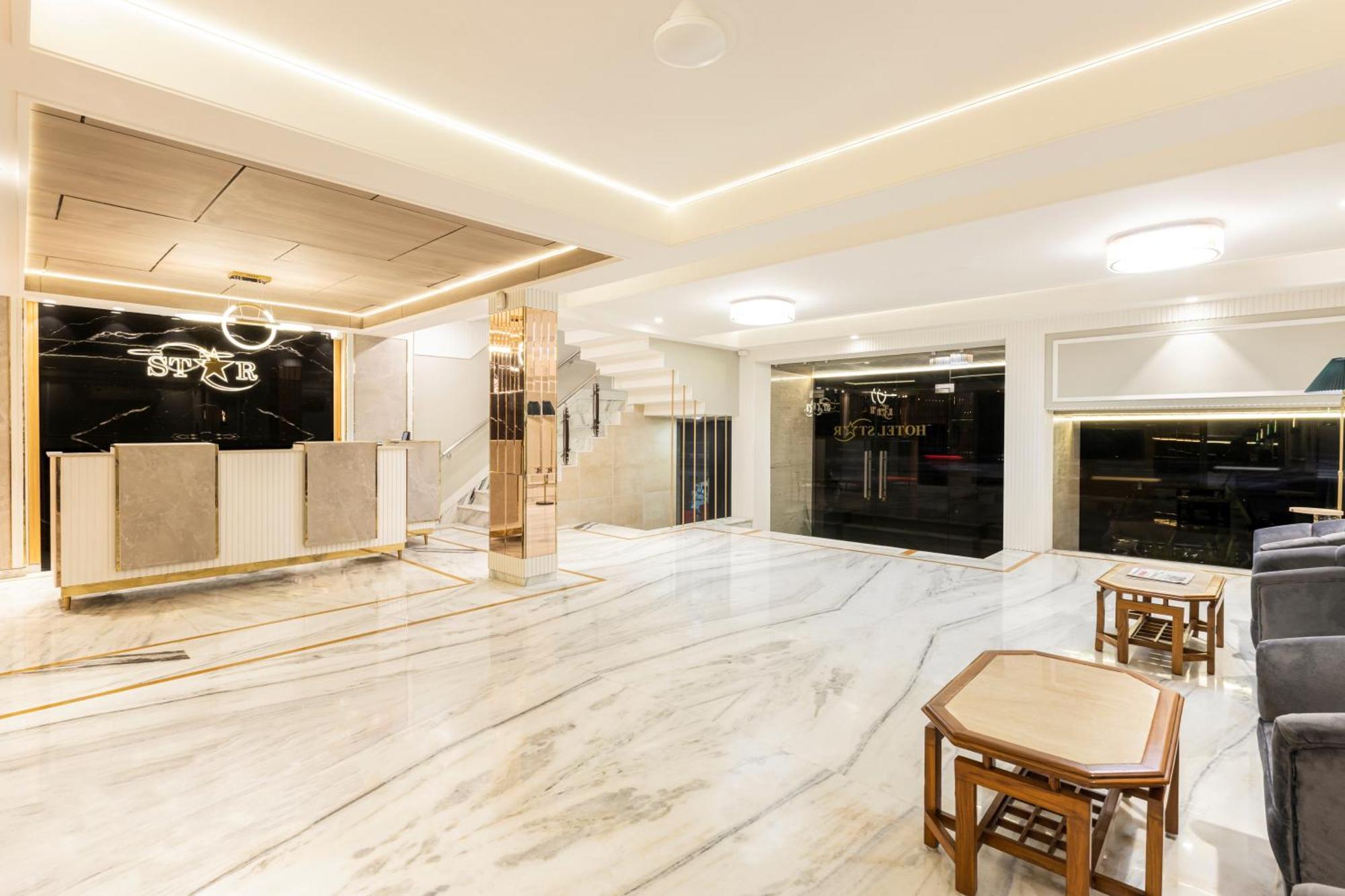 Hotel Aero Star By Star Group New Delhi Bagian luar foto